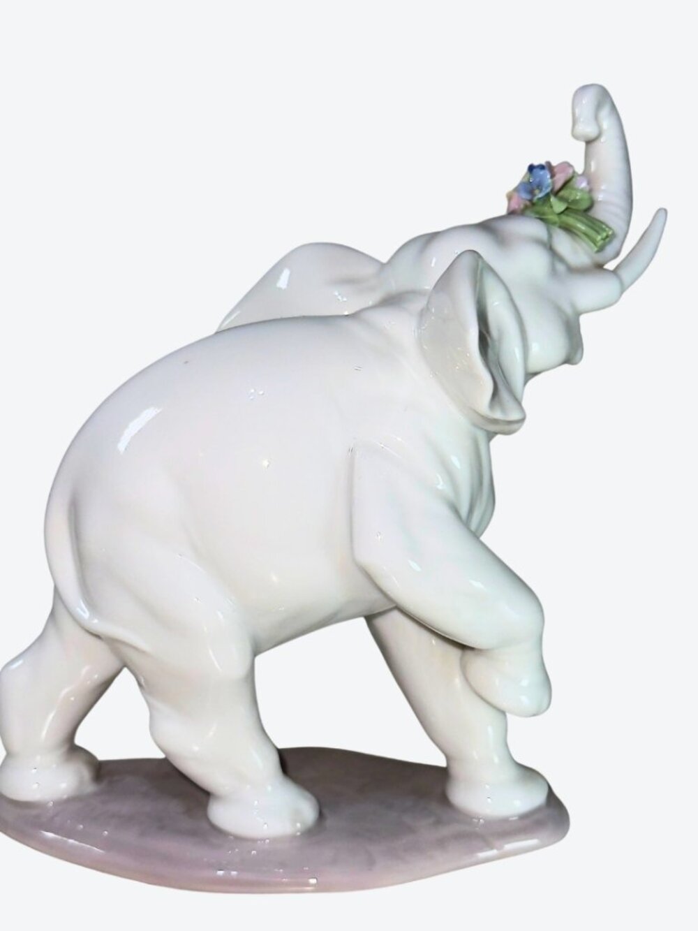LLADRÓ Baby Elephant with Pink Flower Porcelain Figurine Spain - Picture 7 of 13